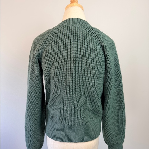 Elegant Forest Green Women's Cardigan - Picture 4 of 6